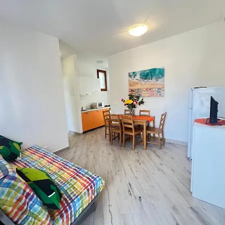 Apartment Charming In A Quiet Area *