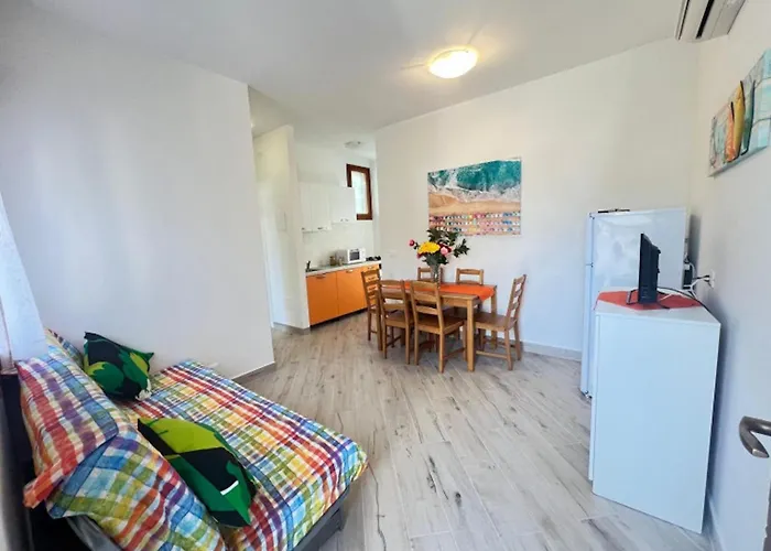 Apartment Charming In A Quiet Area *